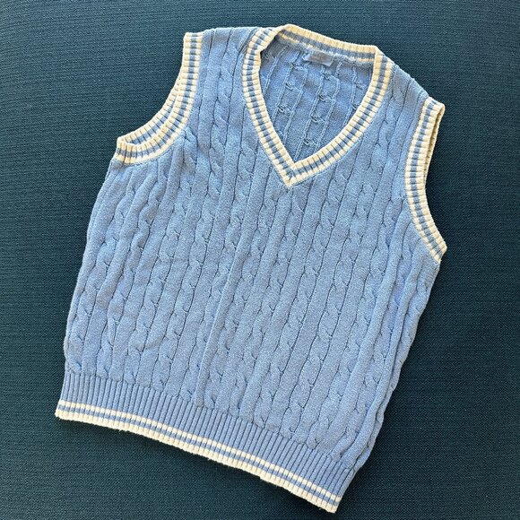 Vintage-Inspired Blue Cable Knit Sweater Vest – J. Galt Shanghai - Picture 2 of 7
